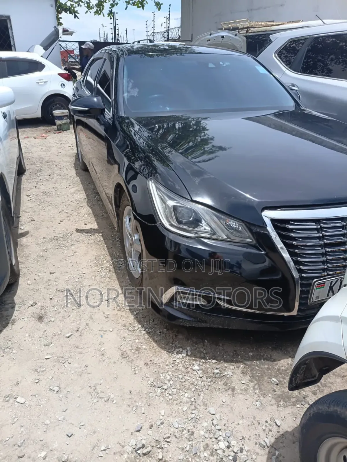 Toyota Crown 2017 Black