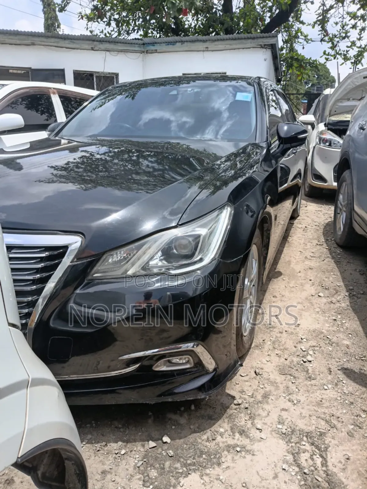 Toyota Crown 2017 Black