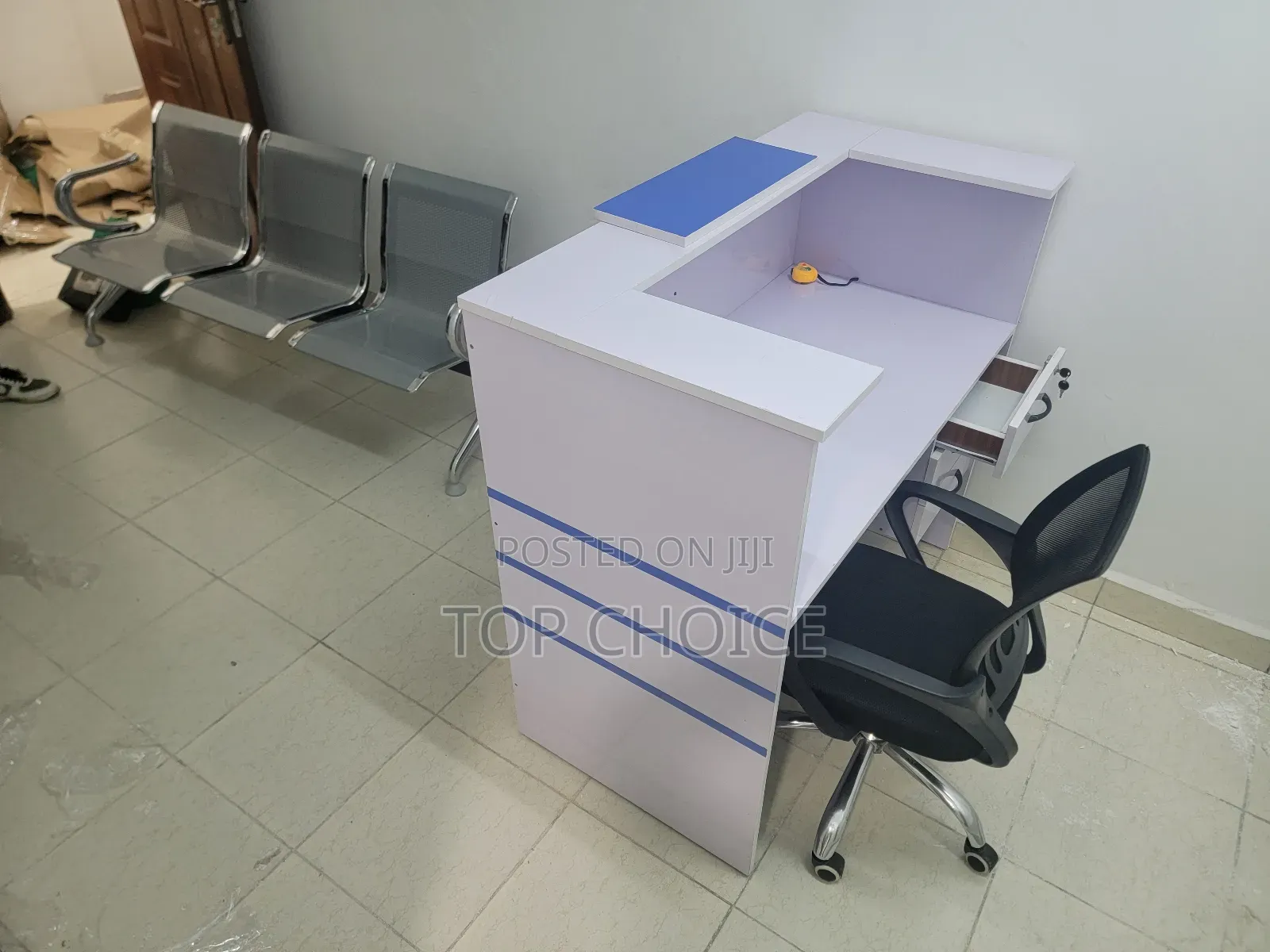 Reception Desk 4fts