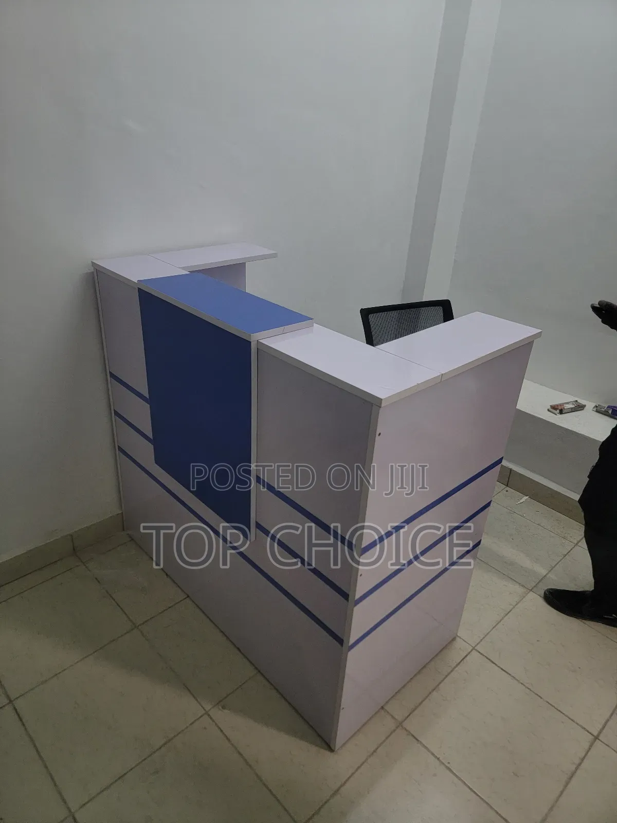 Reception Desk 4fts