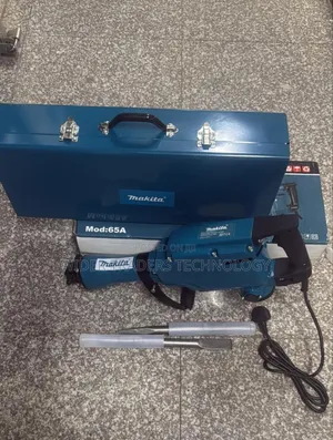 Makita 65a Demolition Hammer,