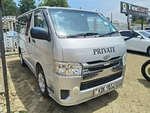 Toyota HiAce 2015 Silver