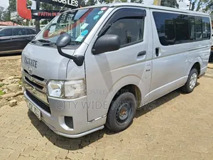 Toyota HiAce 2015 Silver