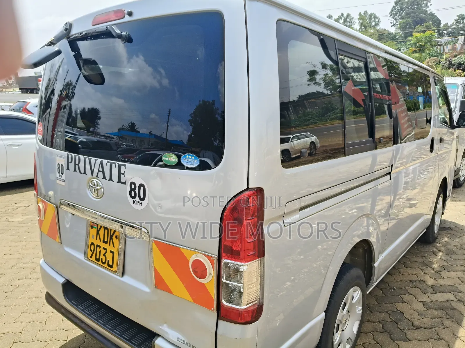 Toyota HiAce 2015 Silver