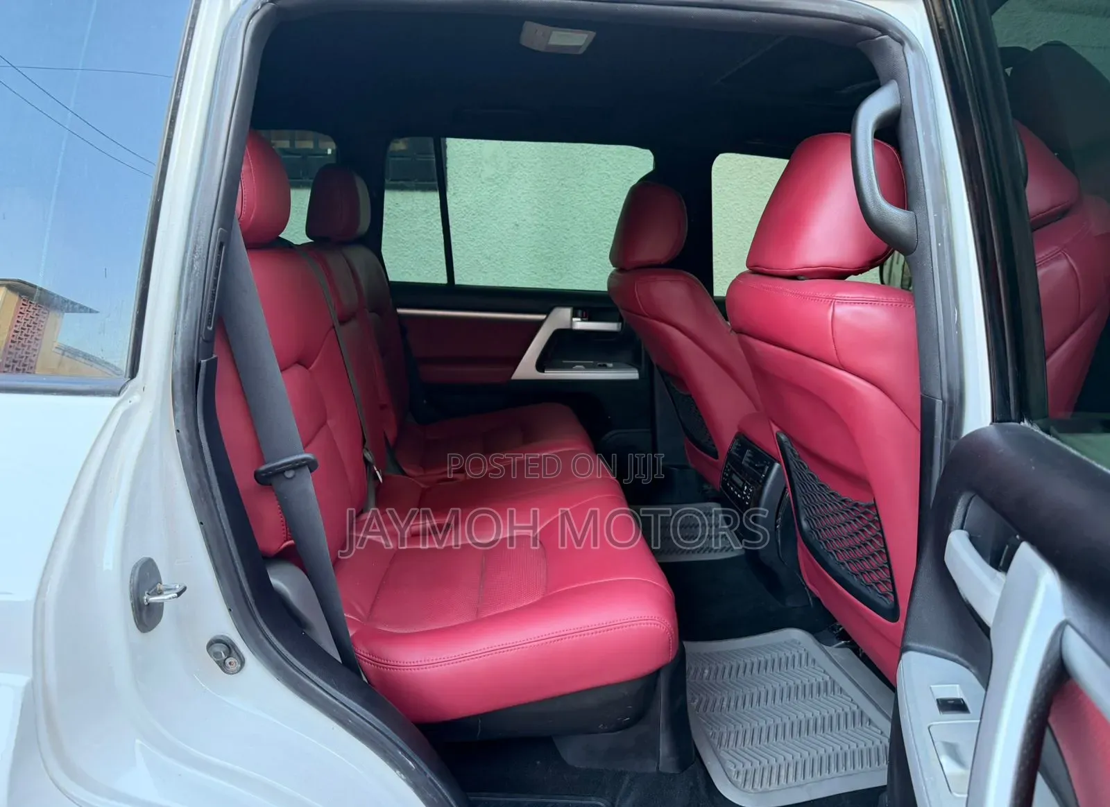 Toyota Land Cruiser 2011 White