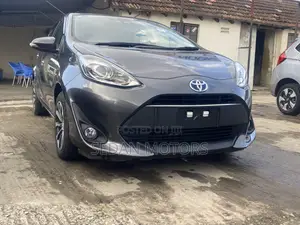 Toyota Aqua 2019 Gray