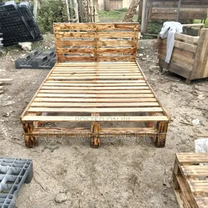 4*6 Rustic Pallet Bed