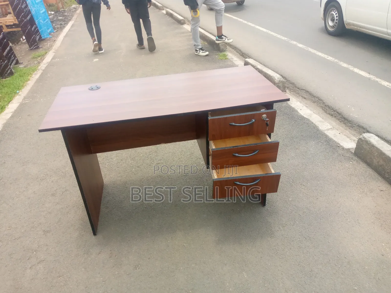 Classic 1.2m Simple Office Desk