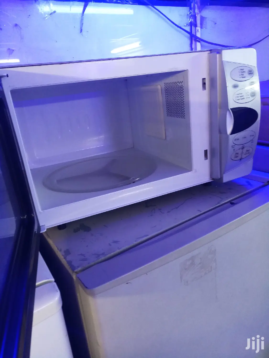 LG Microwave Oven