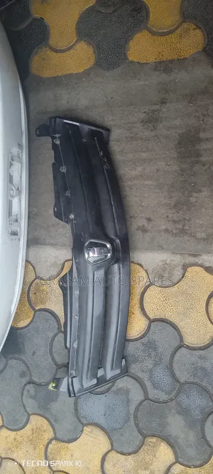 Toyota Ist 2005 Grill