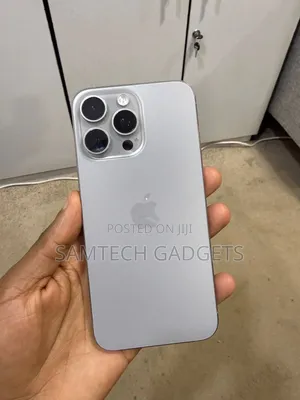Apple iPhone 15 Pro Max 256 GB Gray