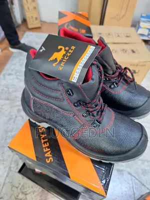 Knicker Safety Shoe - All Sizes Available
