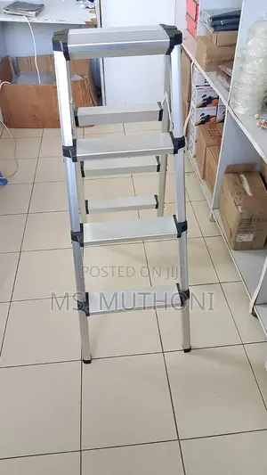 Portable, Foldable Aluminum Step Ladder (Upto 150kg)