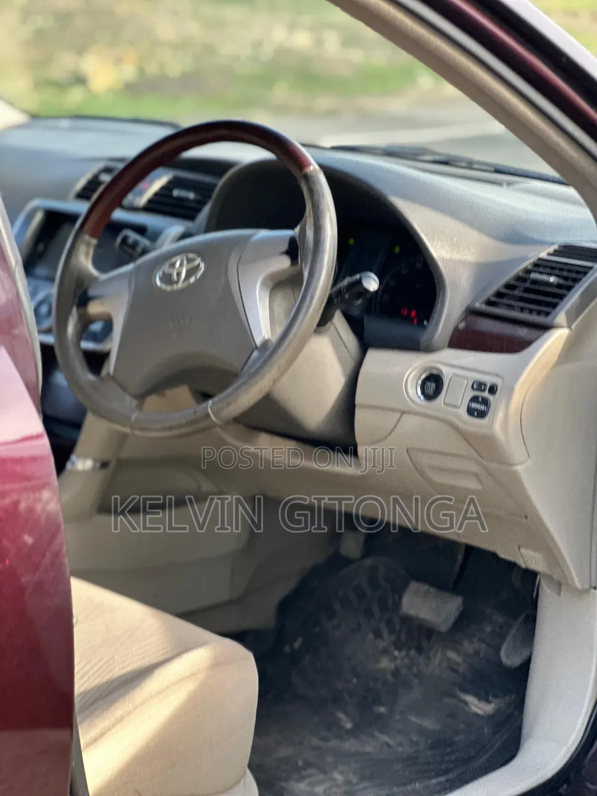 Toyota Premio 2012 Maroon