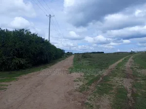 Distress Sale Half Acre Nanyuki Sweetwater