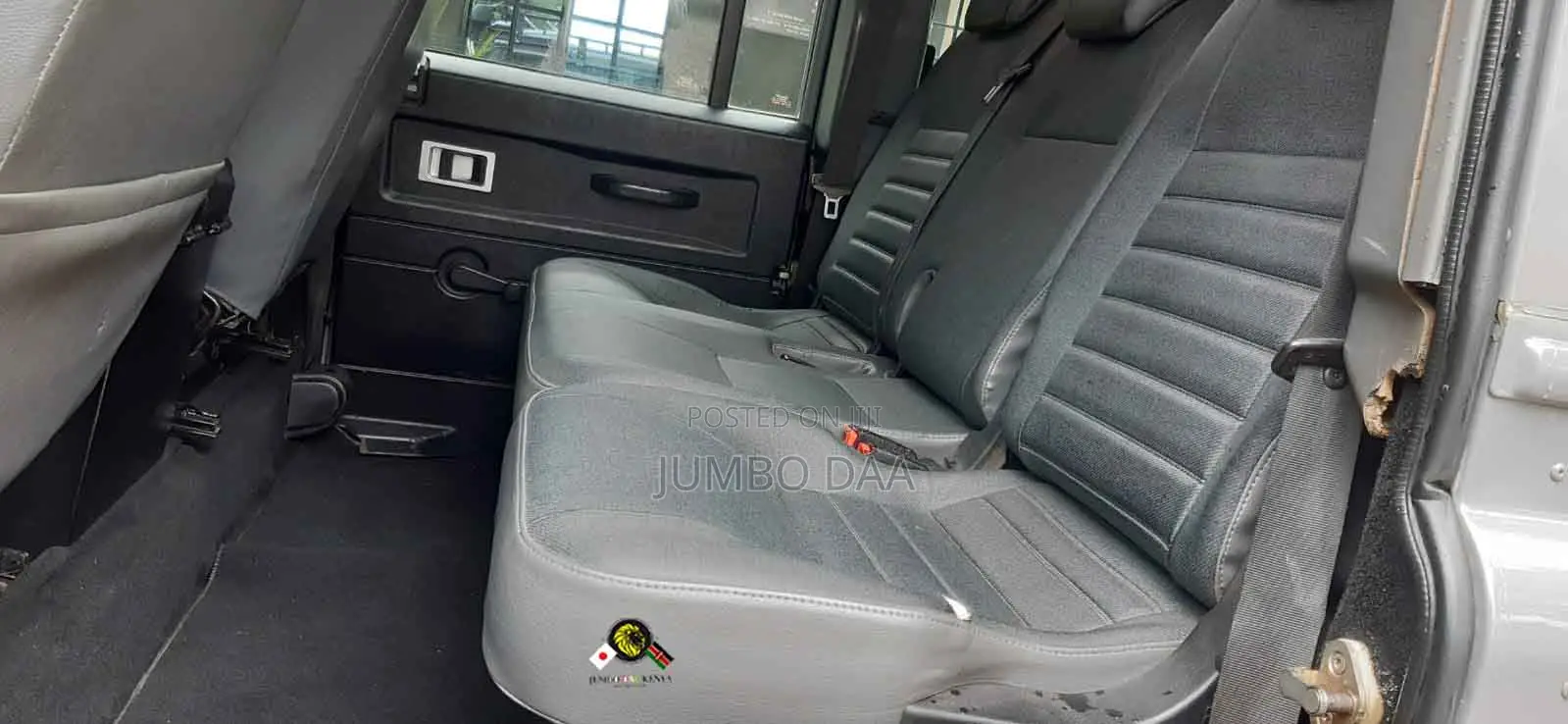 Land Rover Defender Puma 110 SW 2012 Silver