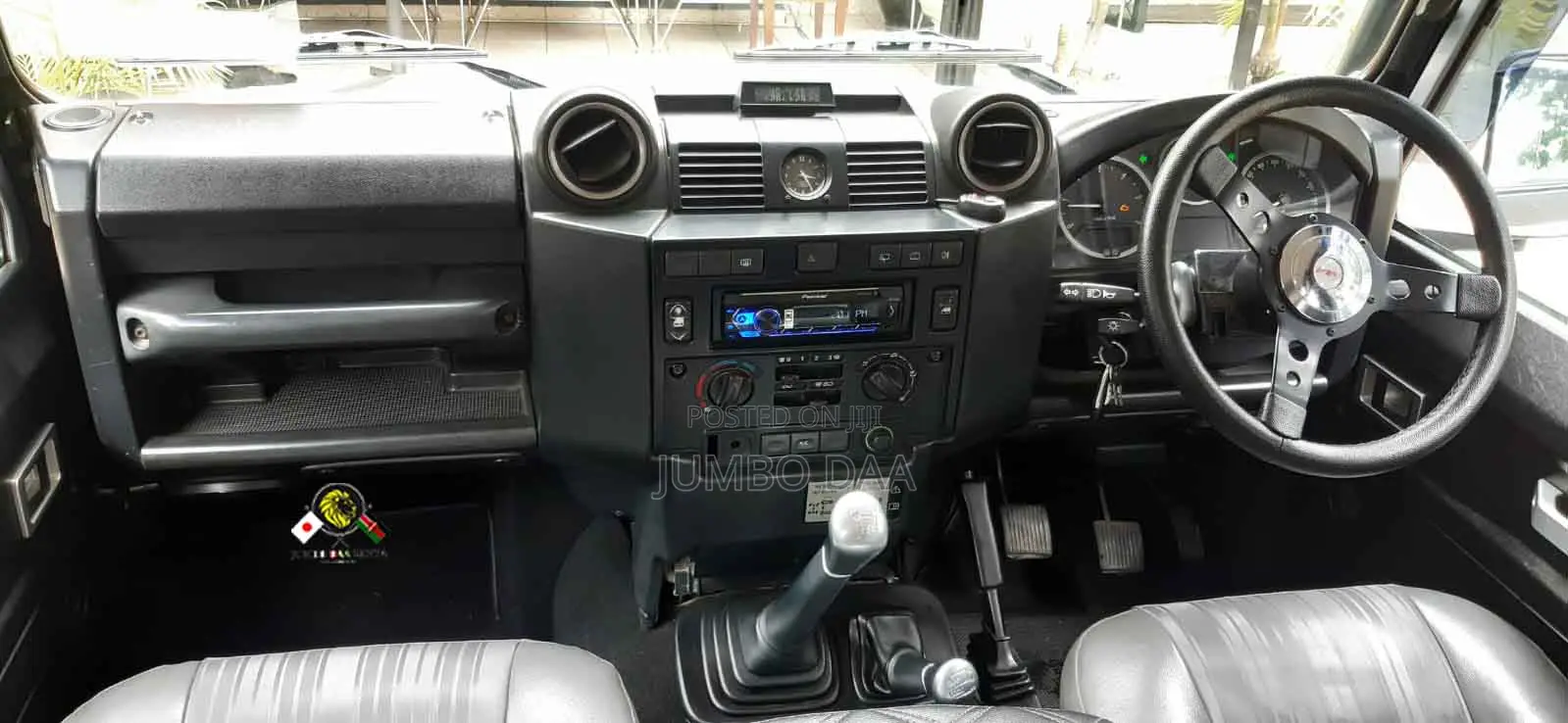 Land Rover Defender Puma 110 SW 2012 Silver