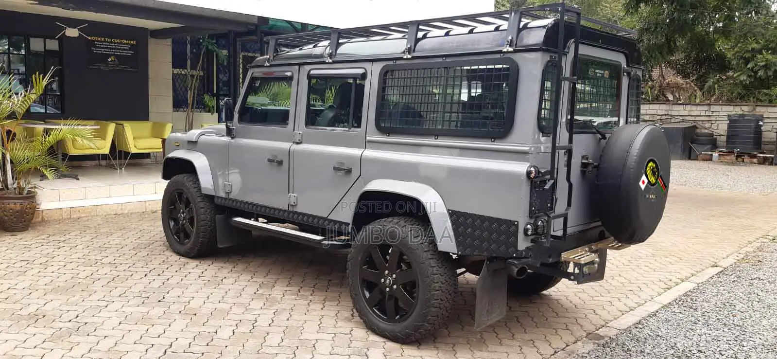 Land Rover Defender Puma 110 SW 2012 Silver