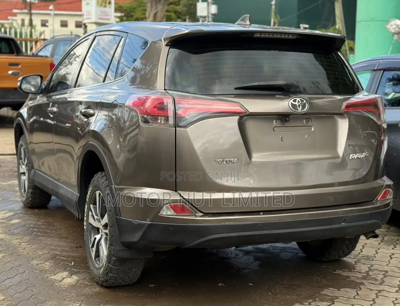 Toyota RAV4 2016 Brown