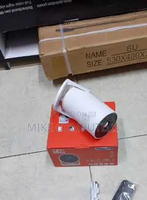 Rotundity M5 Pro Mini Projector: Portable