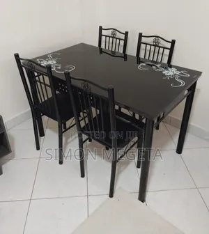 Executive 4 Sitter Dinning Table