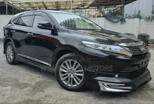 Toyota Harrier 2.0 2019 Black