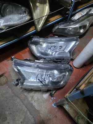 Ford Ranger 2012 Headlight