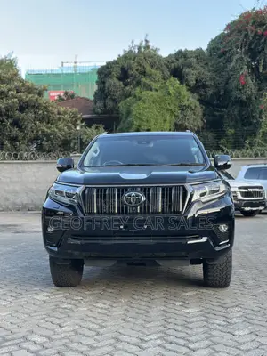 Toyota Land Cruiser Prado 2.8 2021 Black