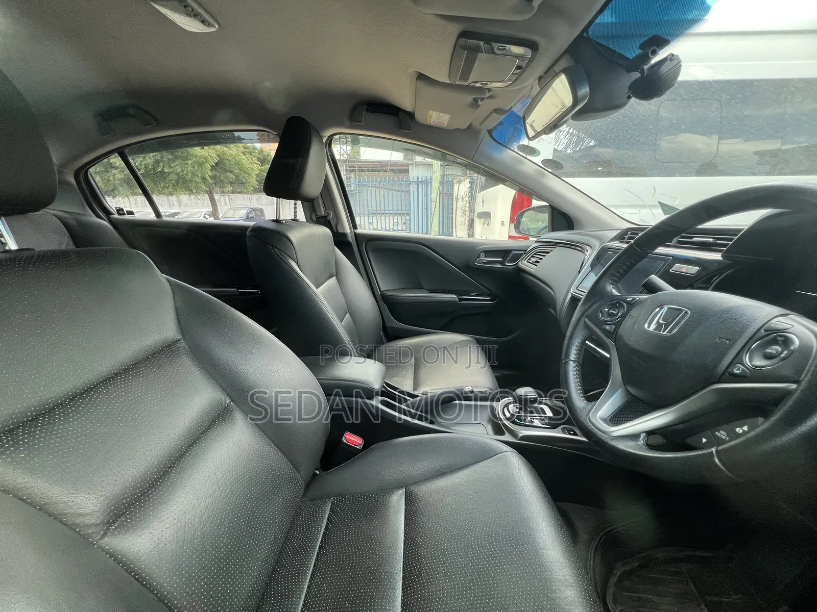 Honda Grace 2019 White