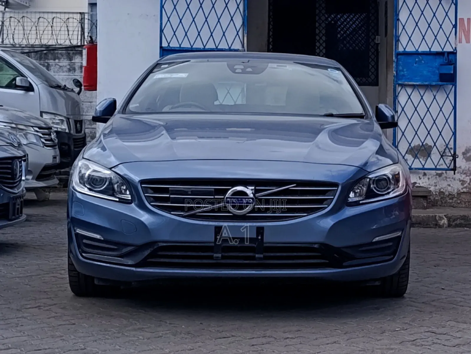 Volvo V60 2018 Blue