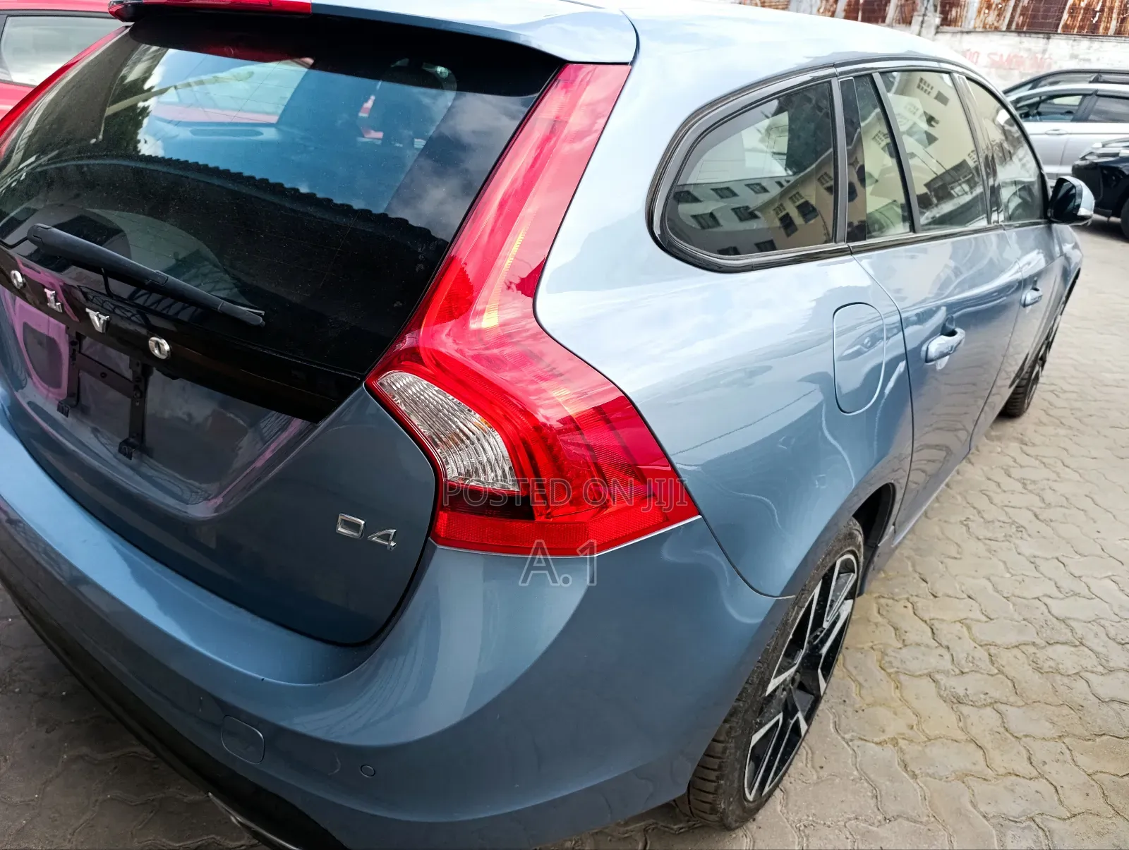 Volvo V60 2018 Blue