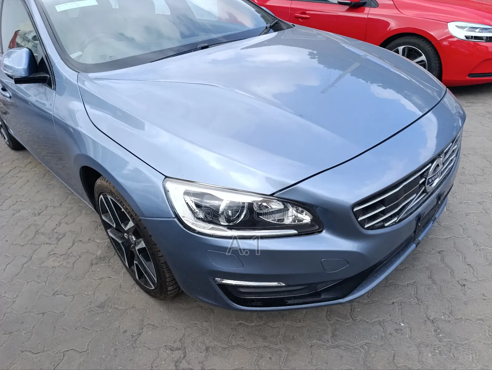 Volvo V60 2018 Blue
