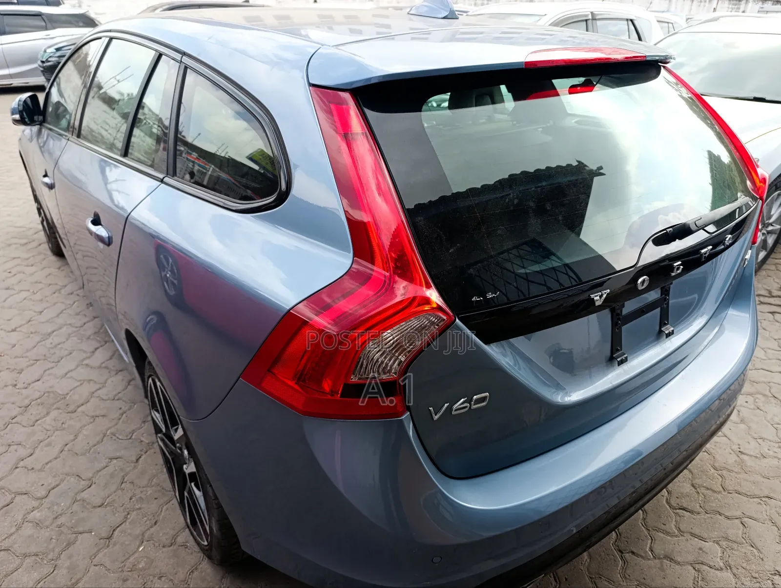 Volvo V60 2018 Blue