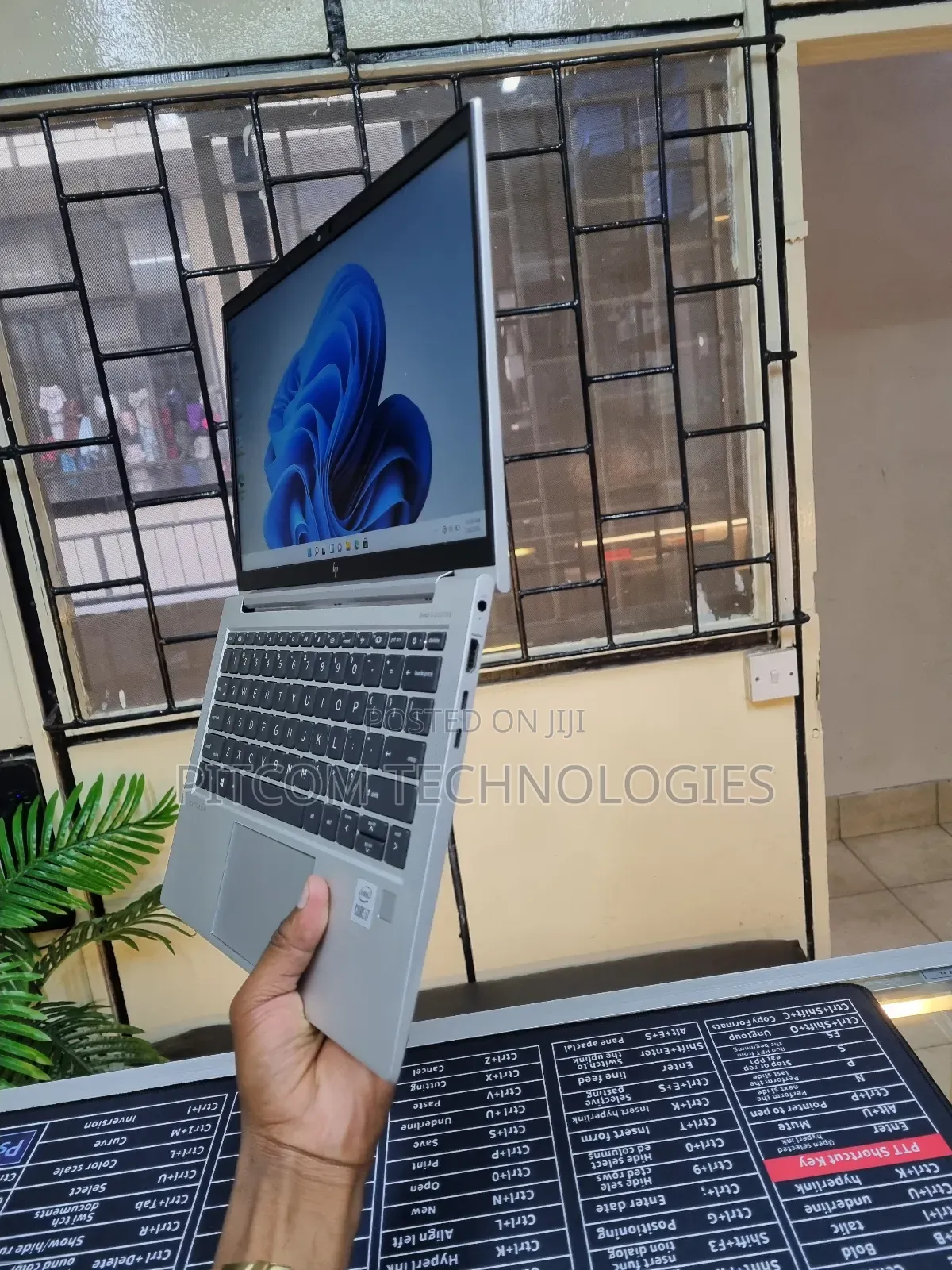 Laptop HP EliteBook 840 G7 8GB Intel Core i7 SSD 256GB