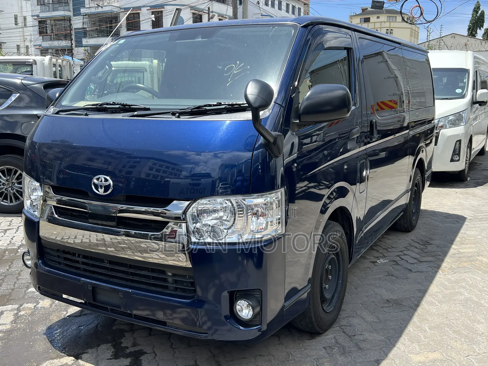 Toyota HiAce 2019 Blue