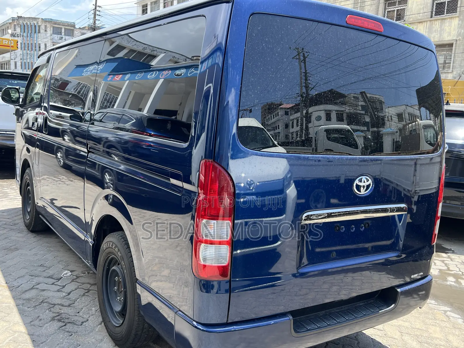 Toyota HiAce 2019 Blue