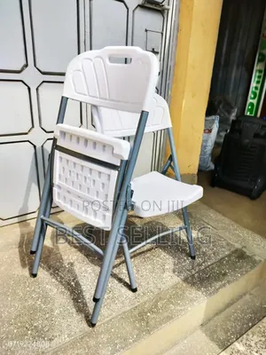 Rated Modern White Folderable Chairs