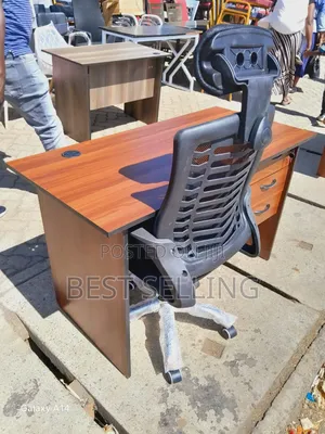 Laminated MDF Office Desk and Headrest Chair
