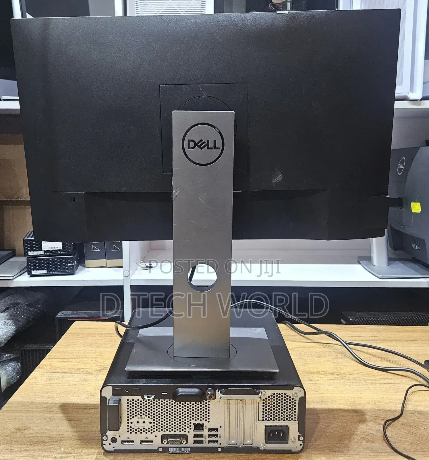 Desktop Computer HP 8GB AMD Ryzen 5 SSD 256GB