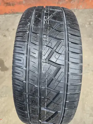 275 /55 R17 Maxxis.