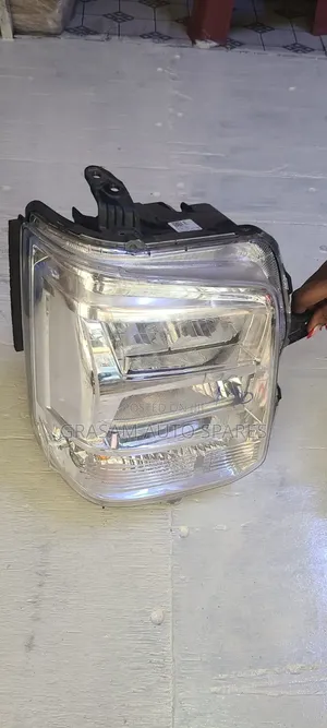 Suzuki Every Non Xenon Headlight