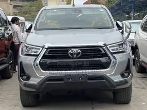 Toyota Hilux 2020 Silver
