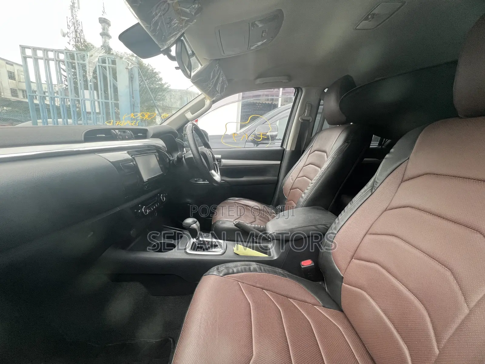 Toyota Hilux 2020 Silver