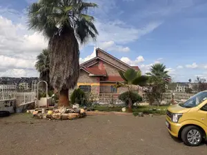 7bdrm Mansion in Kimbo for rent