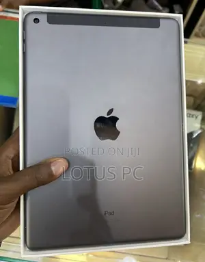 Apple iPad 10.2 (2021) 64 GB Gray
