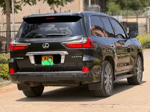 Lexus LX 2016 Black
