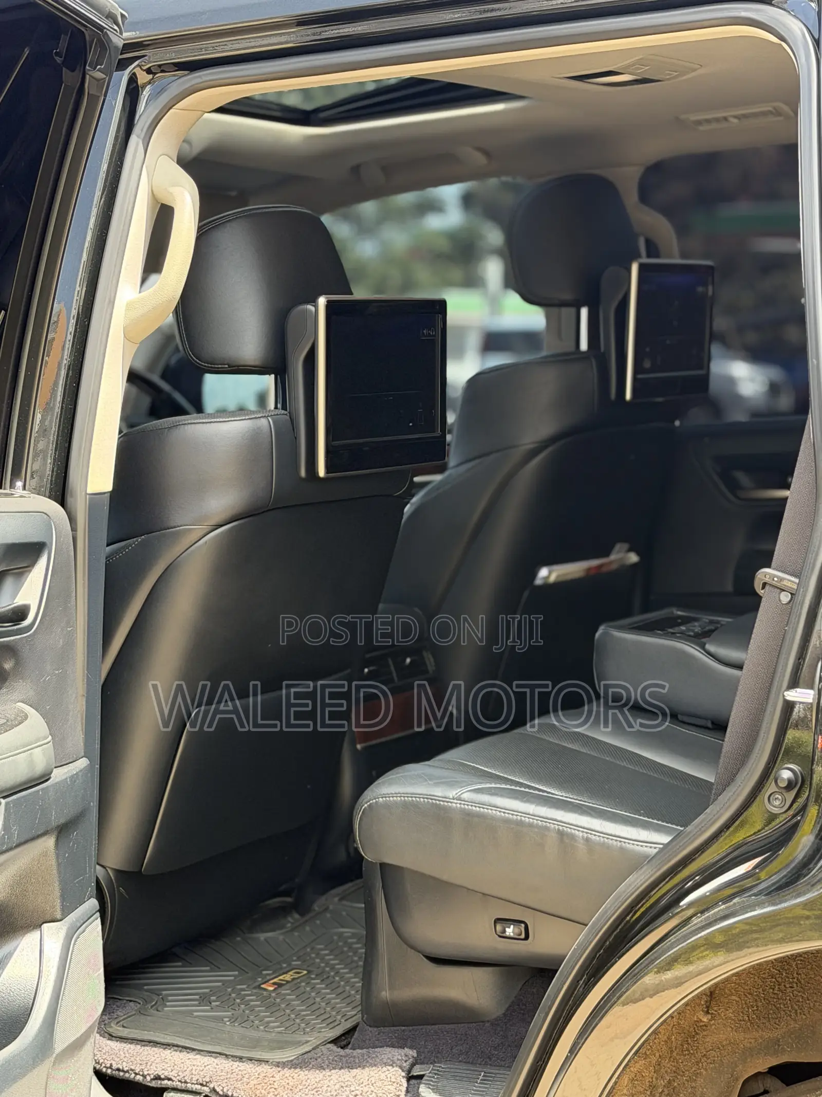 Lexus LX 2016 Black