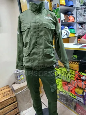 Popular Choice Embroidable Security Men Suits