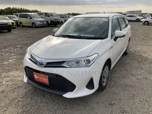 Toyota Corolla Fielder 1.5 Hybrid FWD 2019 White