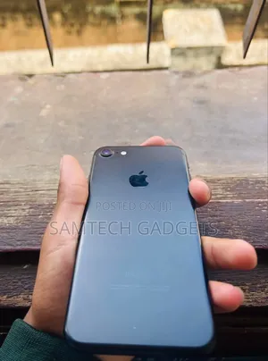 Apple iPhone 7 128 GB Black